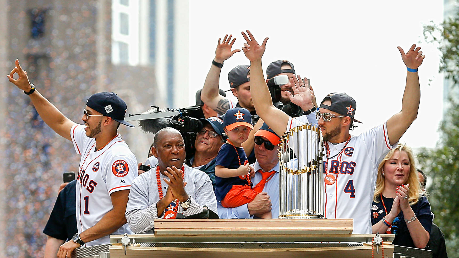 Astros World Series trophy damaged at Houston gala