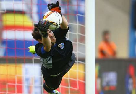Casillas makes Porto debut