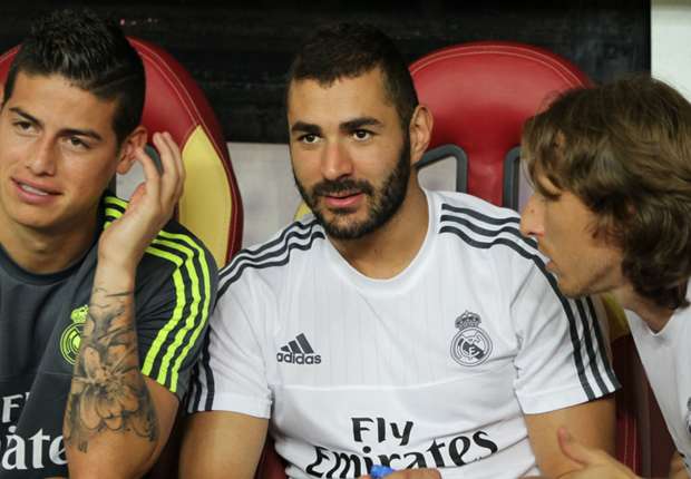 Benzema must score 20-25 goals, says Benitez