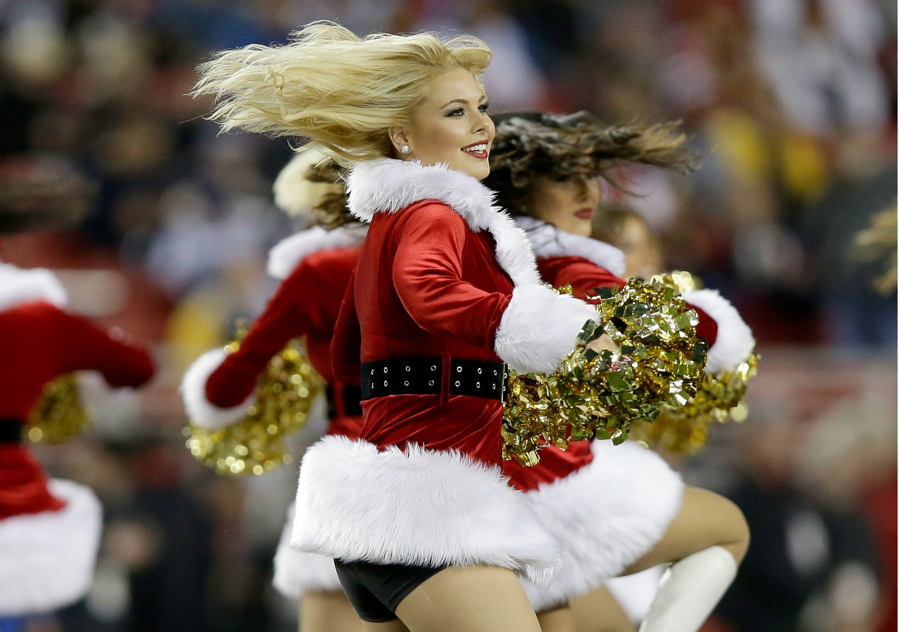 NFL Christmas Cheer...leaders | Rams ON DEMAND