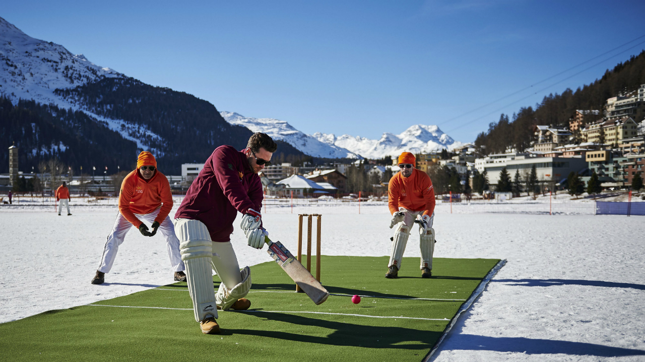 Cricket legends take part in historic game on ice Cricket legends take part in historic game on ice