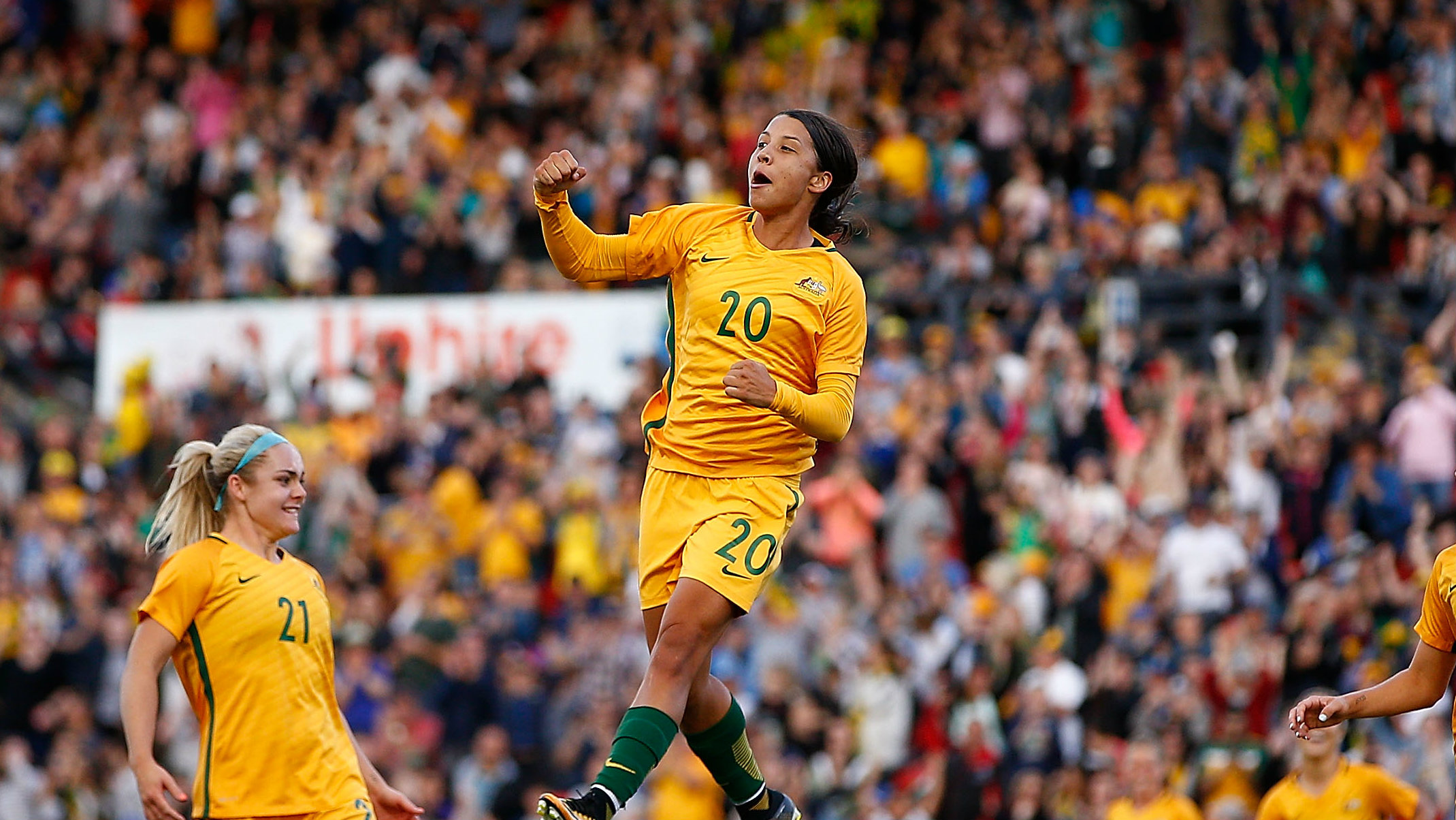 Carli Lloyd traded to Sky Blue FC, Samantha Kerr to Houston Dash Carli Lloyd traded to Sky Blue FC, Samantha Kerr to Houston Dash
