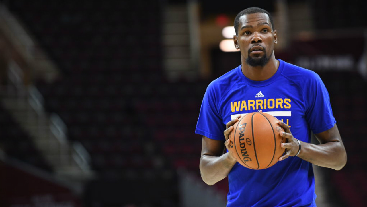 Durant fires Warriors to brink of perfection