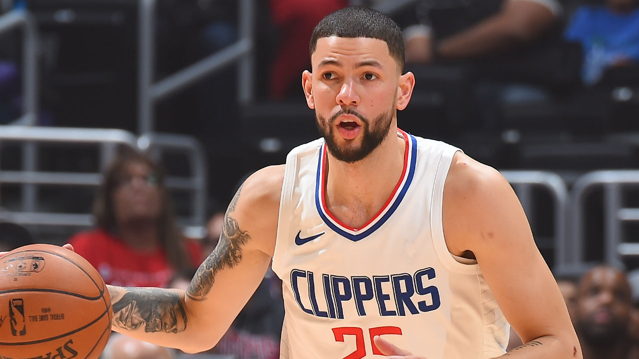 Hornets Close Out 2017 with Loss to Clippers Hornets Close Out 2017 with Loss to Clippers
