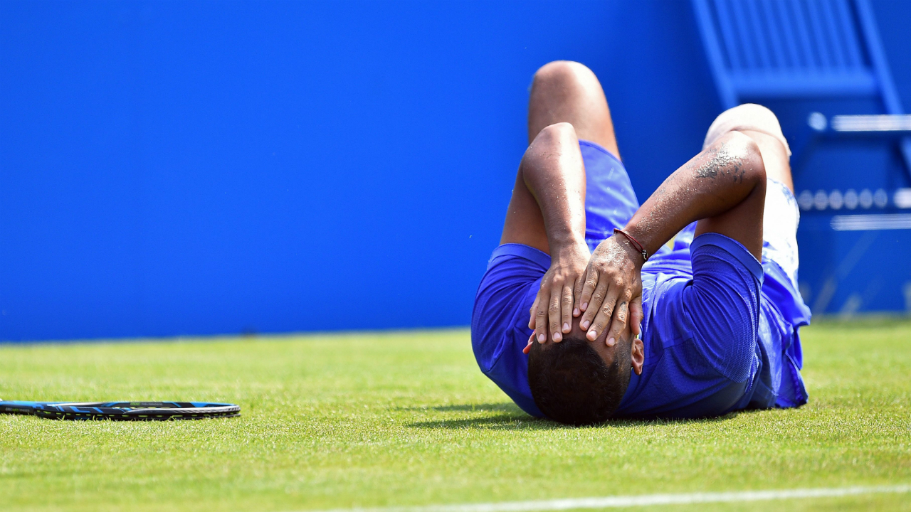 Kyrgios retires injured at Queens, says fit for Wimbledon Kyrgios retires injured at Queens, says fit for Wimbledon