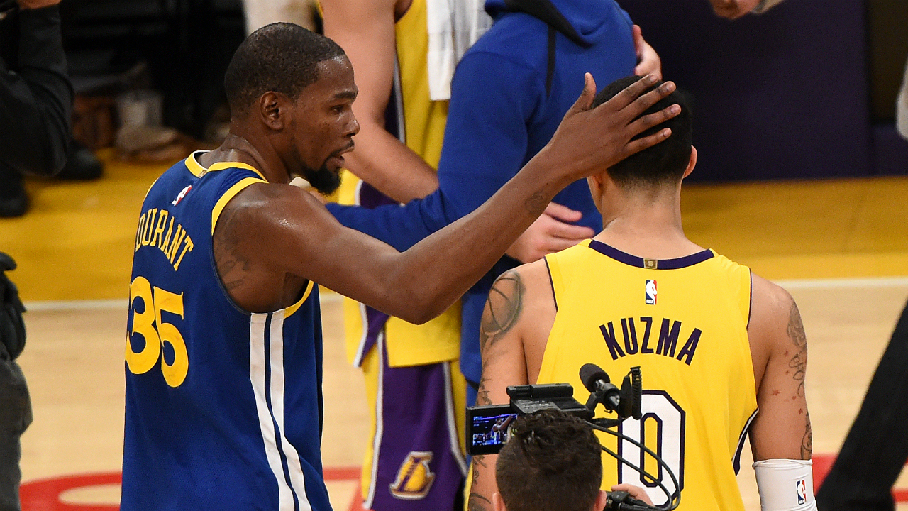 Durant leads Warriors past Lakers Durant leads Warriors past Lakers