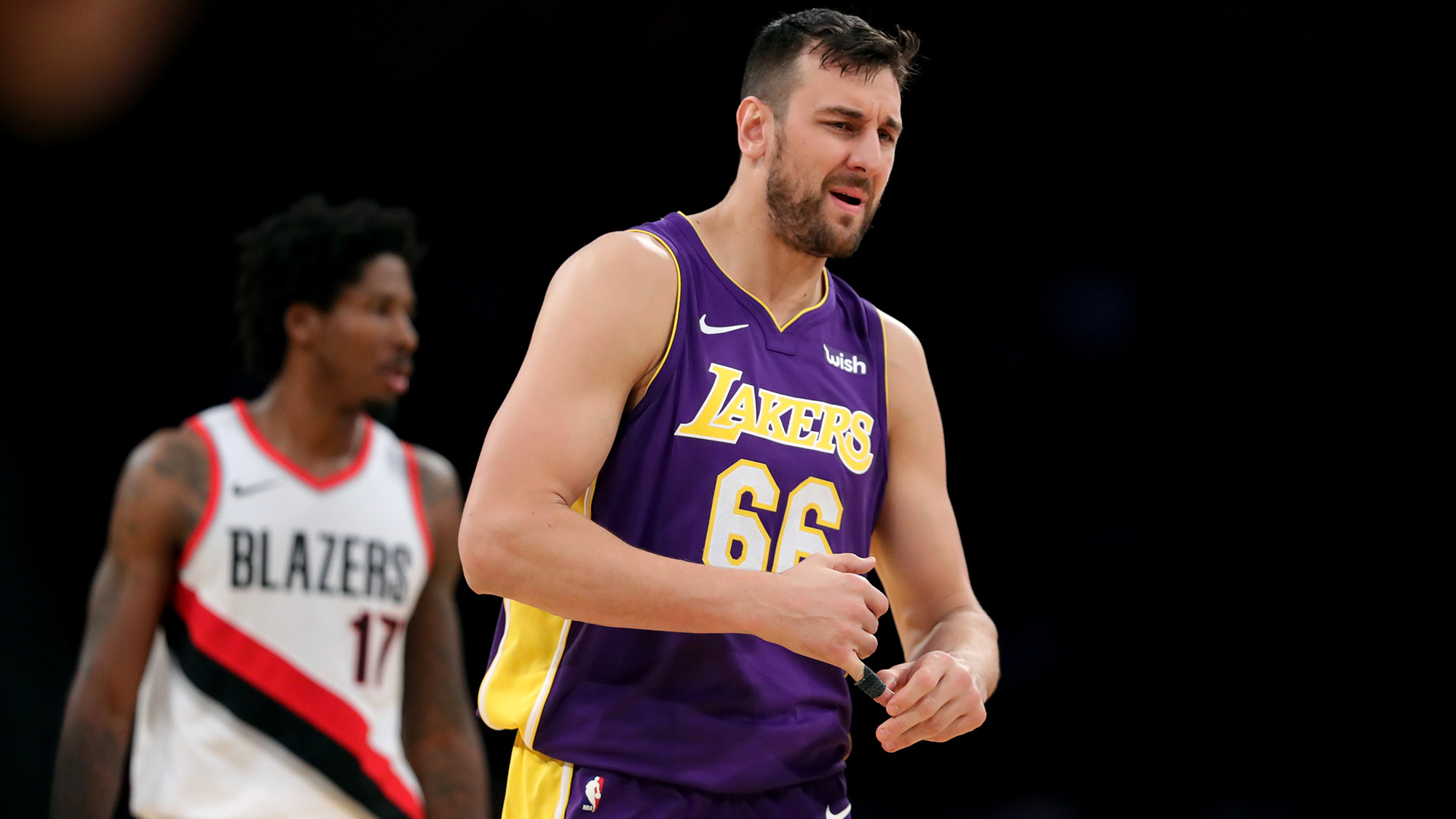 Los Angeles Lakers release Andrew Bogut