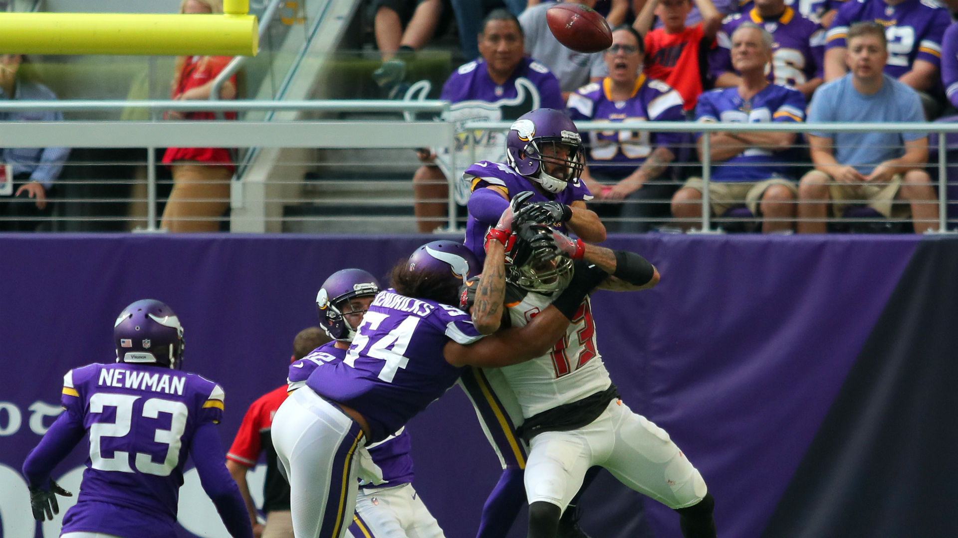 Vikings defense smothers Bucs, compliments play of 'baller' Case Keenum