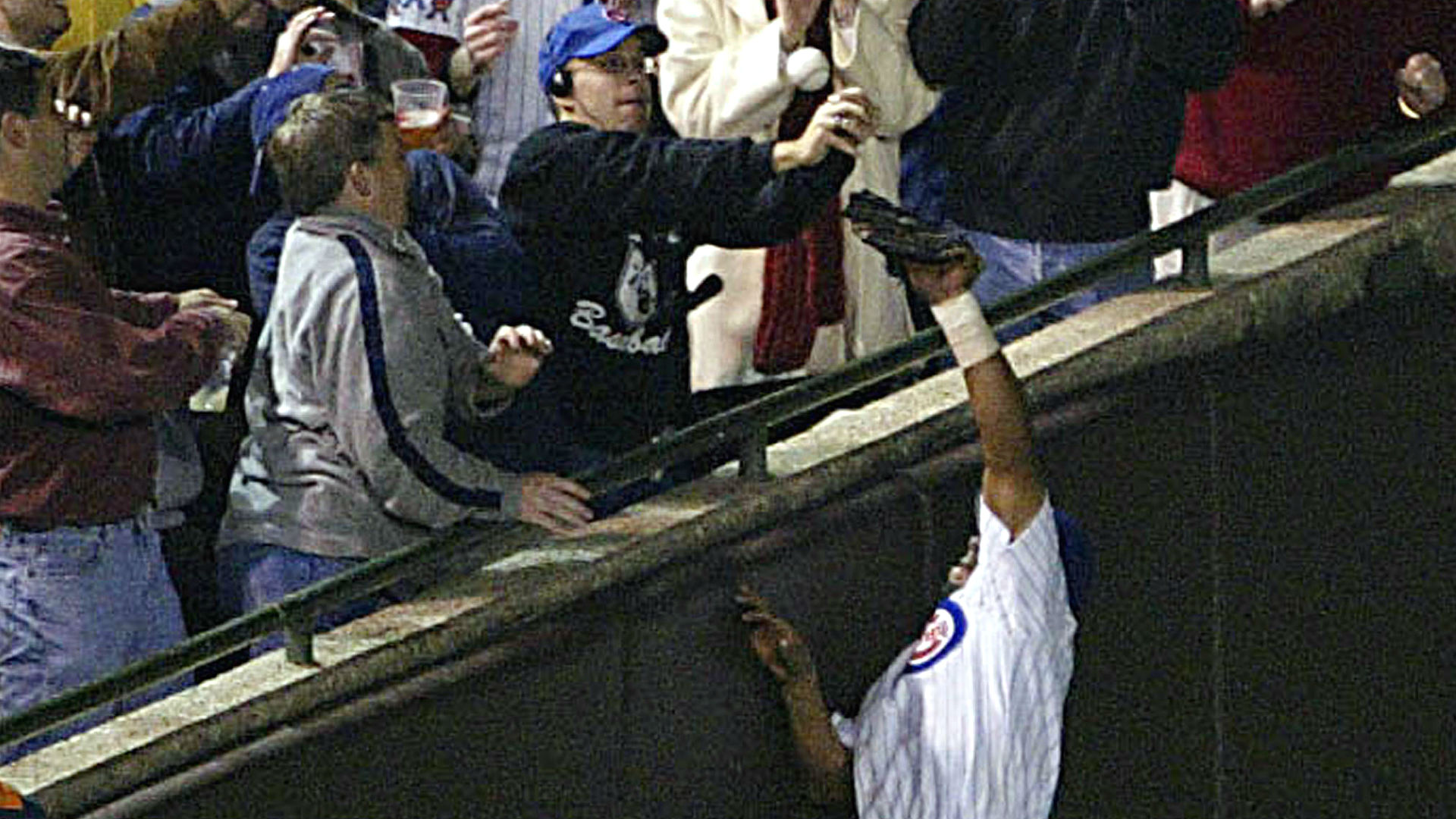 Steve Bartman won't attend Cubs' wildcard game vs. Pirates, despite