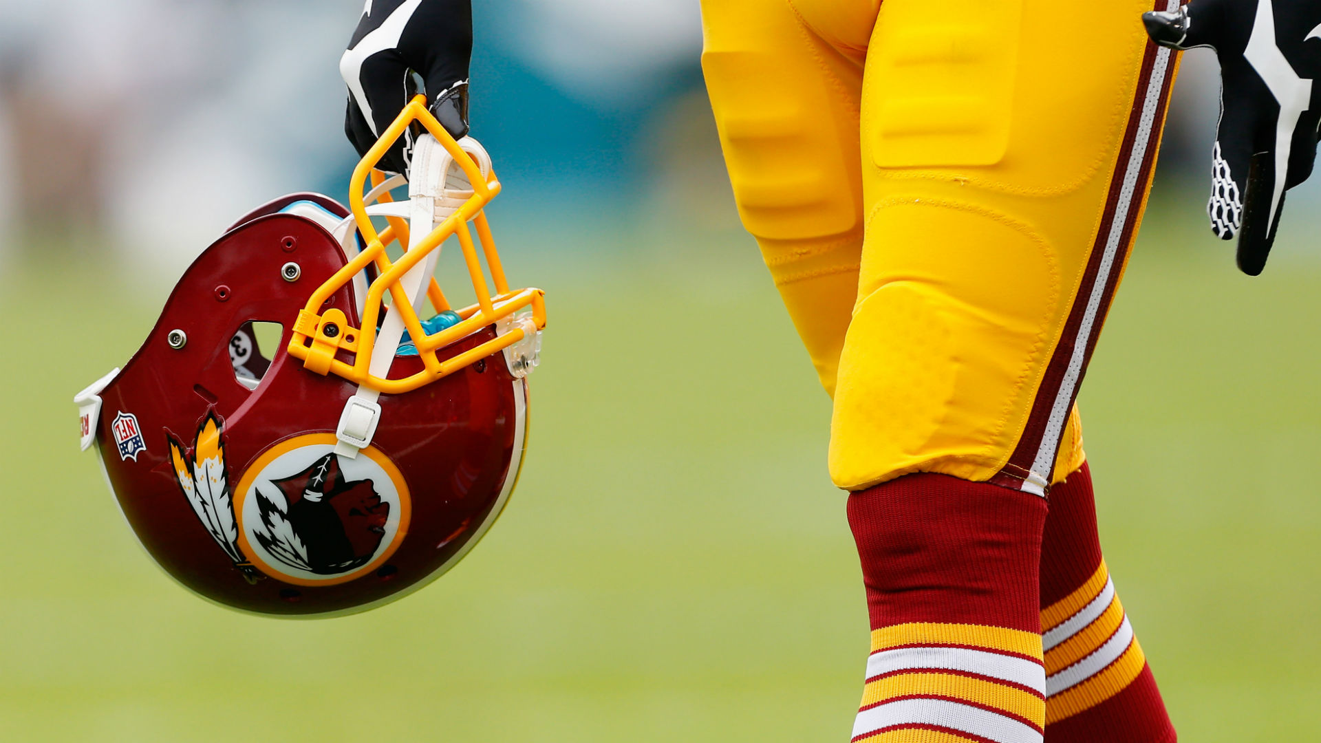 Redskins' Pete Robertson begins NFL career with Thanksgiving gaffe