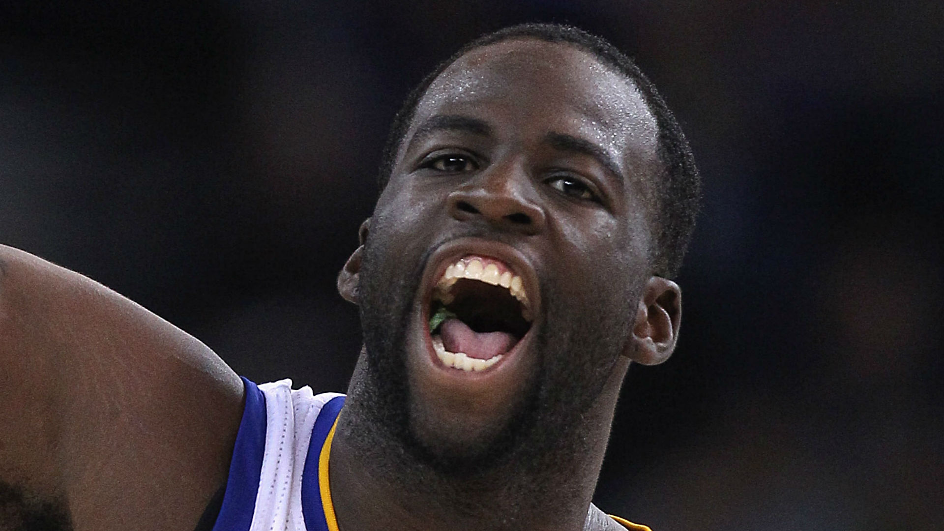 draymond-green-120614-getty-ftrjpg_1bolrsq1umnu81tipspzbdv184.jpg