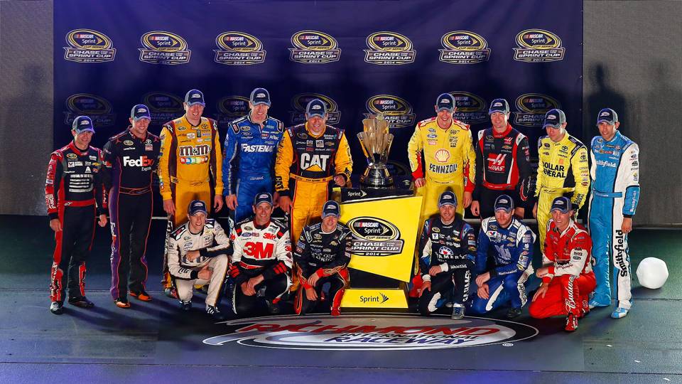 How are the Sprint Cup driver point standings determined?