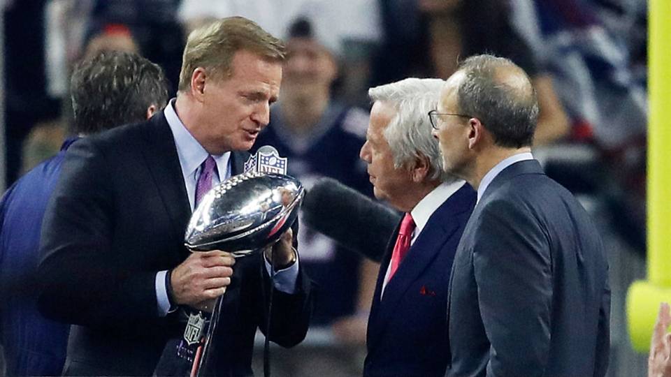 roger-goodell-bob-kraft-020517-getty-ftr