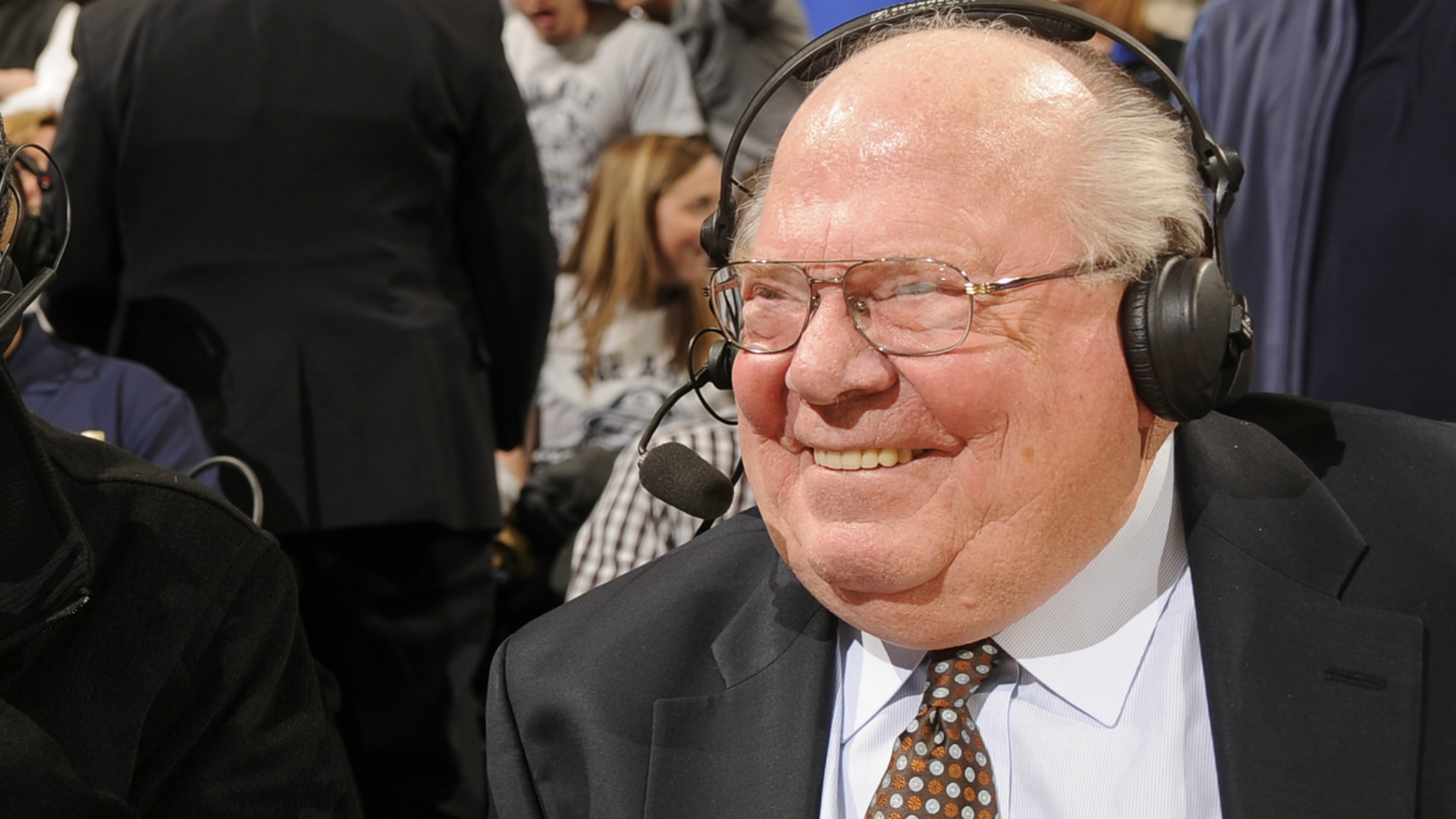 CBS' Verne Lundquist Fought Back Tears During Last SEC Broadcast | NCAA ...