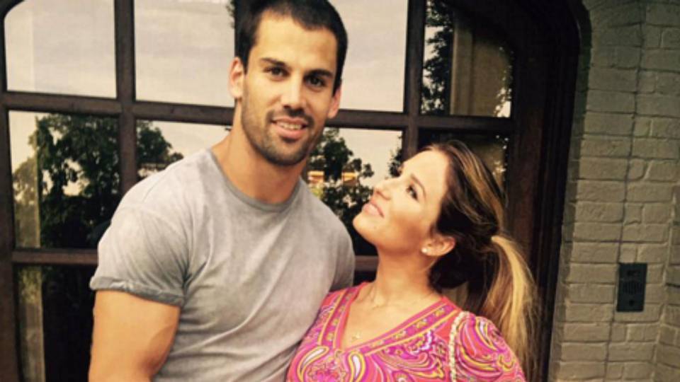 Eric Decker S Wife Dishes On Household S No Clothes Rule Manscaping Nfl Sporting News