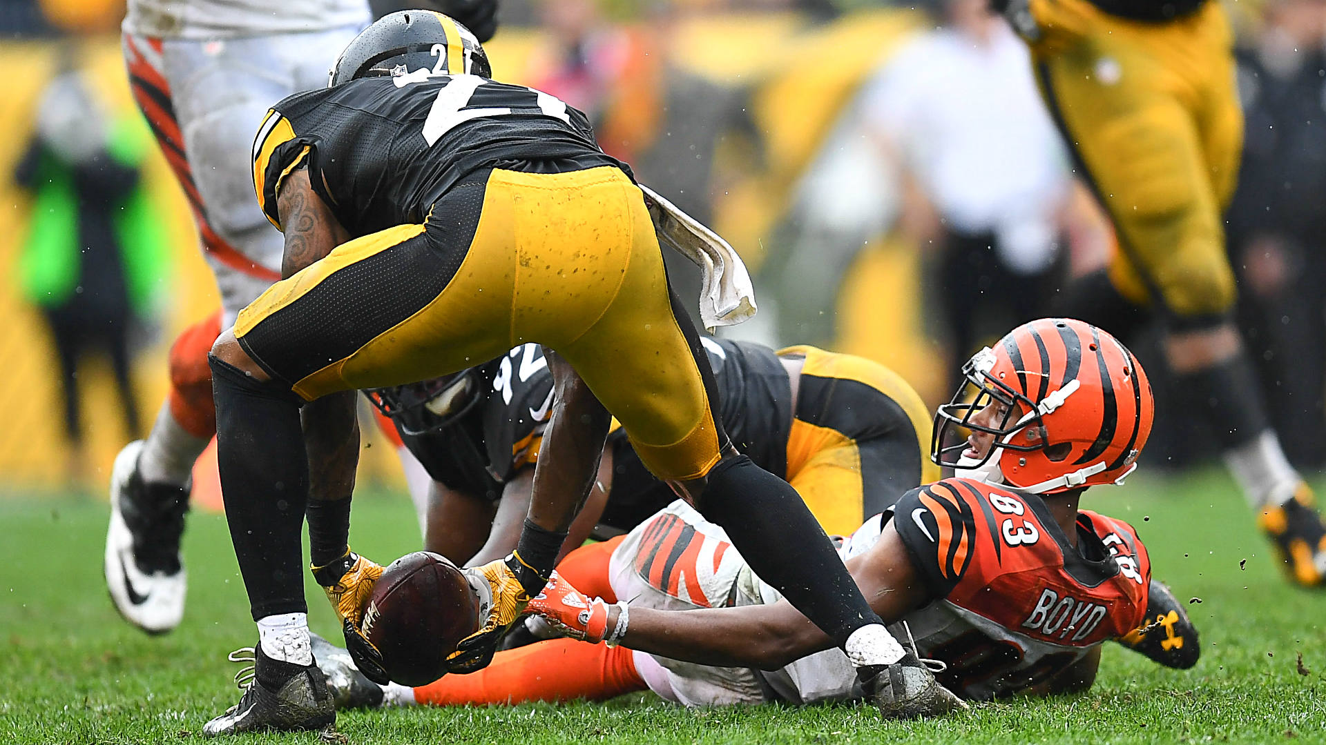 Steelers' Win Over Bengals Wasn't Much To Look At, So Officials ...