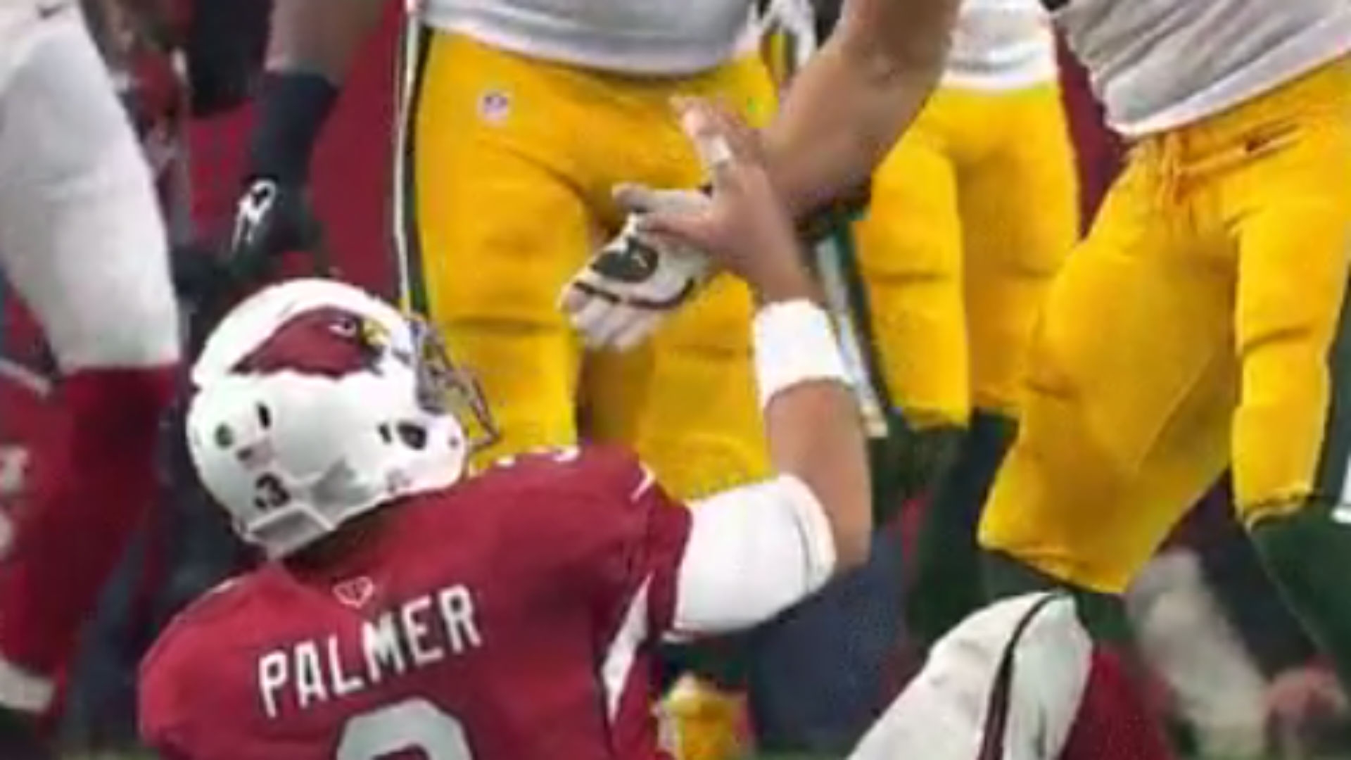 Clay Matthews was a real jerk to Carson Palmer after knocking him down