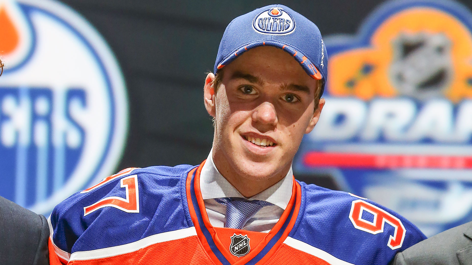 NHL Draft 2015 Oilers make it official, select Connor McDavid with