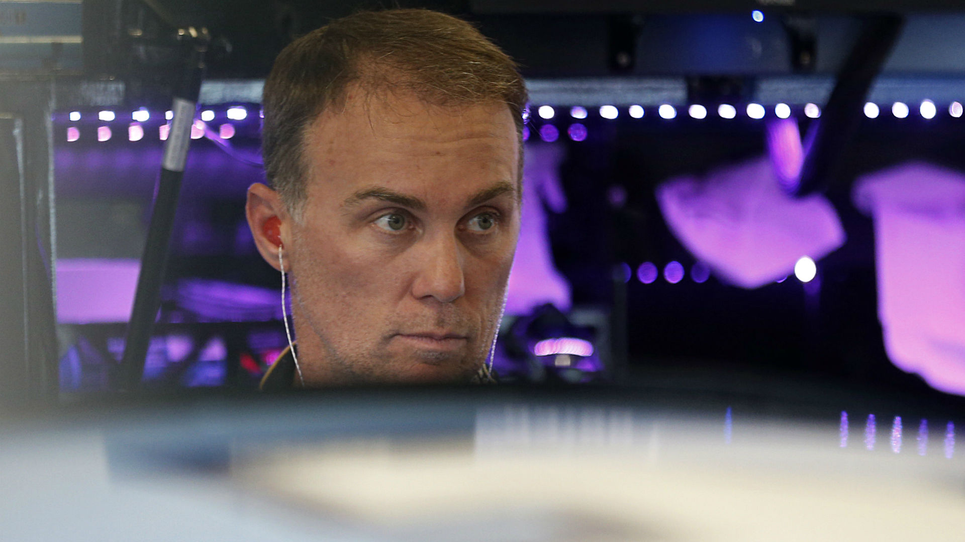 Kevin Harvick relishes role as lone wolf in Championship 4