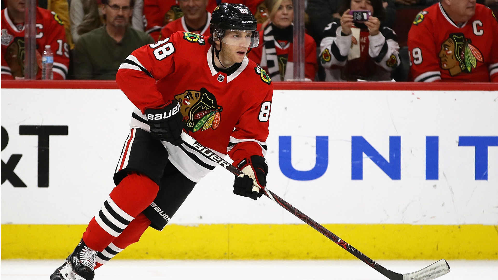 Patrick Kane scores gamewinner against Bruins NHL