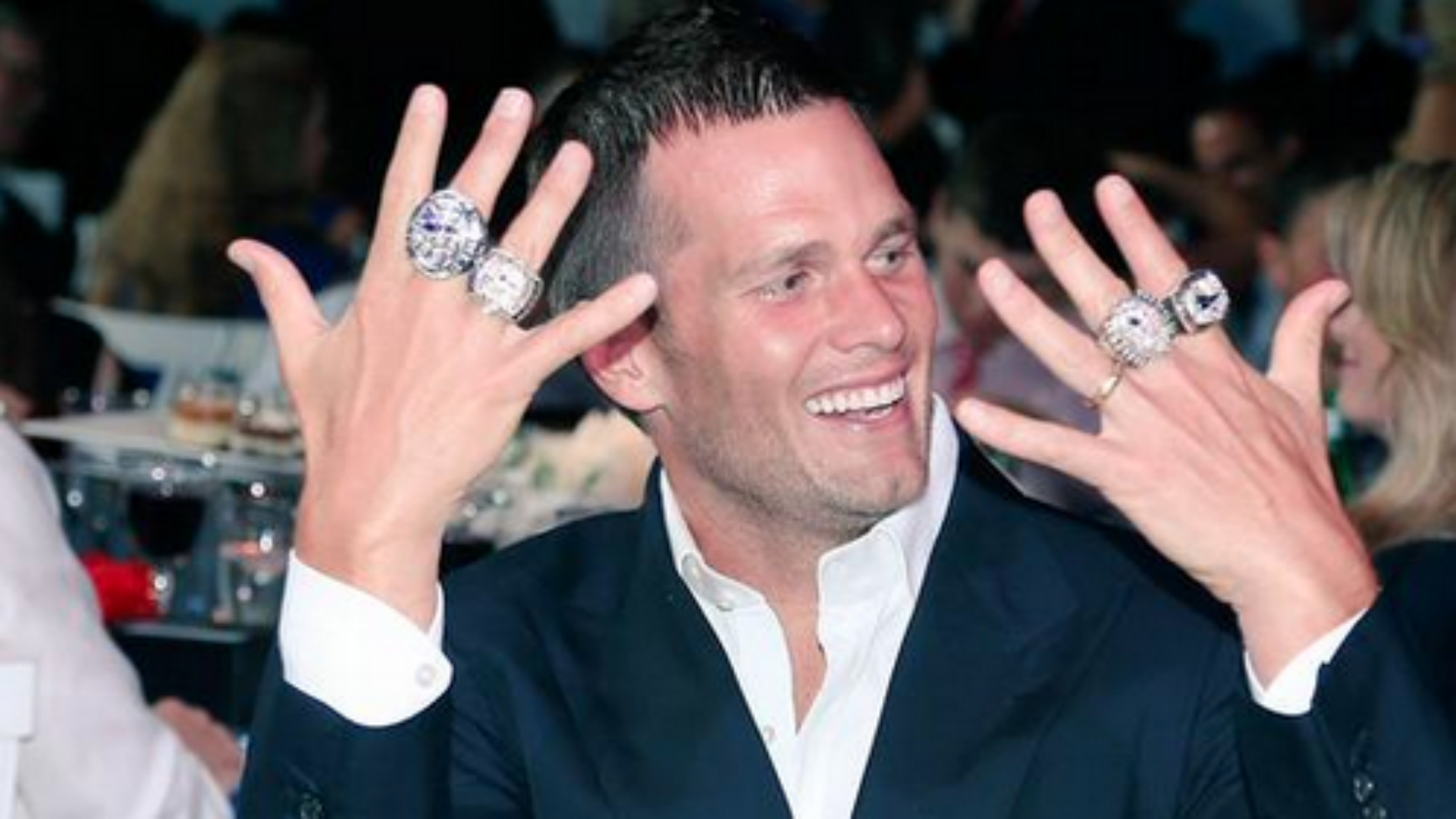 tom-brady-ftr-twitter-061415_12r0mtmdc6qpj11a5ehe22q1uo.png