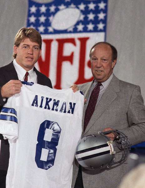 troy-aikman-and-pete-rozelle_p65u5sp7nnh31qjsioev4gpw7.jpg