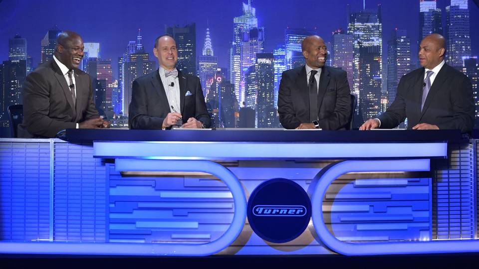 Watch TNT's 'Inside the NBA' crew crack up over Rockets-Clippers non