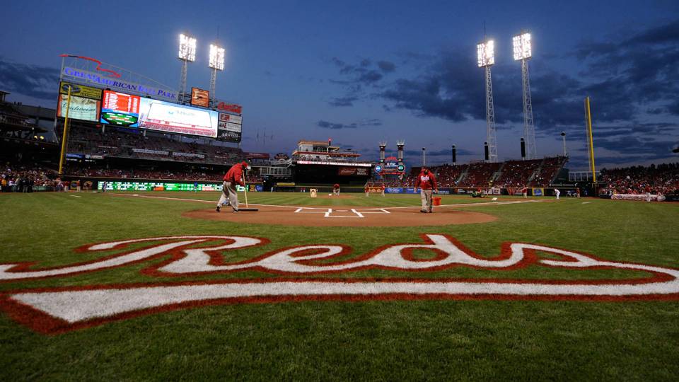 Reds food vendor rolls out selfserve beer machines at ballpark MLB