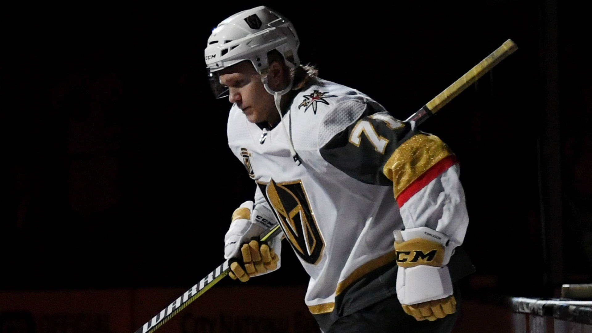 Golden Knights' Karlsson goes between legs for goal-of-the-year candidate
