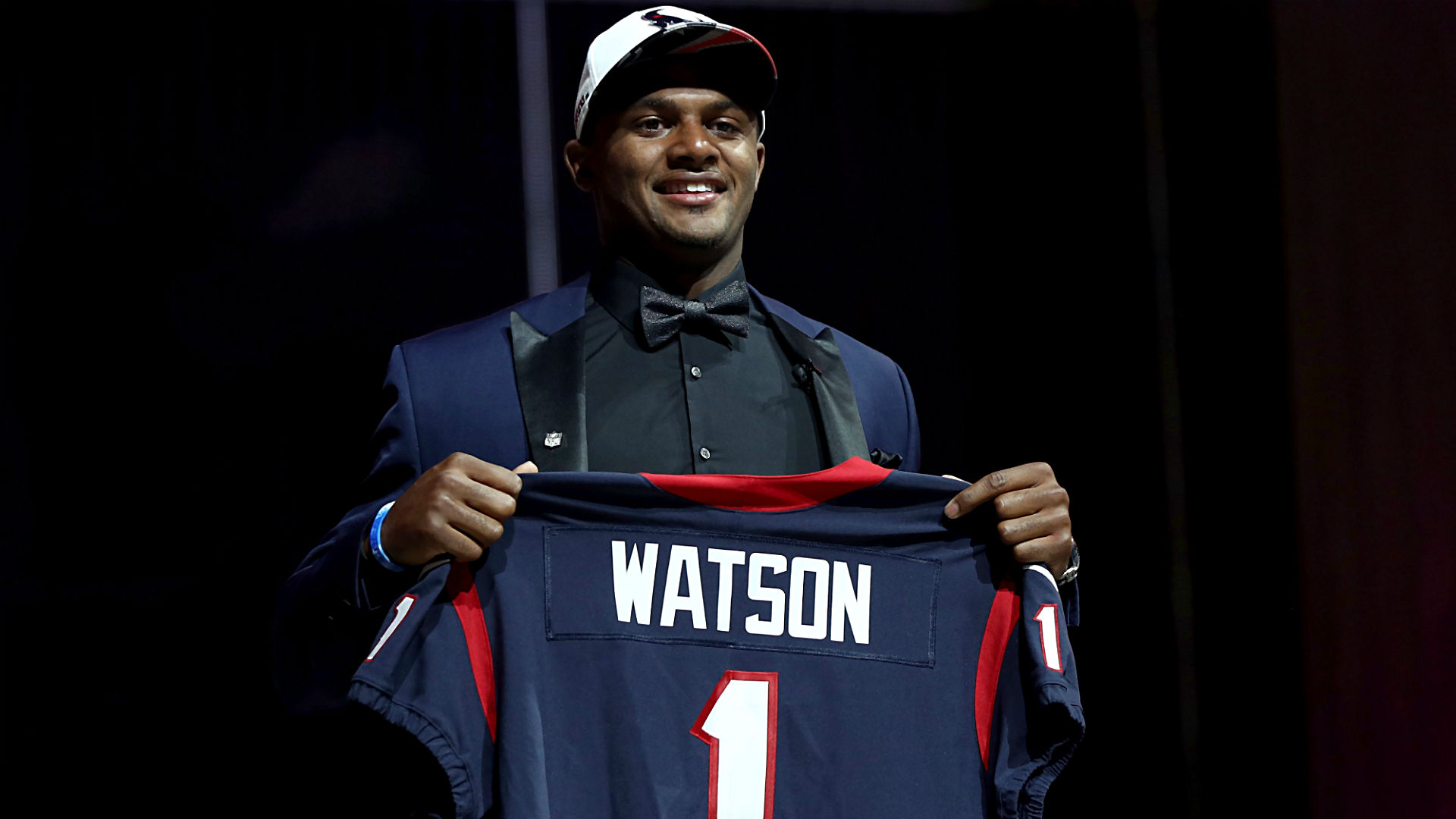 Deshaun Watson donates first National Football League game check to Houston flood victims Deshaun Watson donates first National Football League game check to Houston flood victims