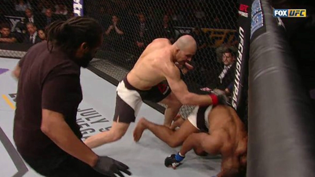 GloverTeixeira-ScreenGrab-FTR-041616.jpg