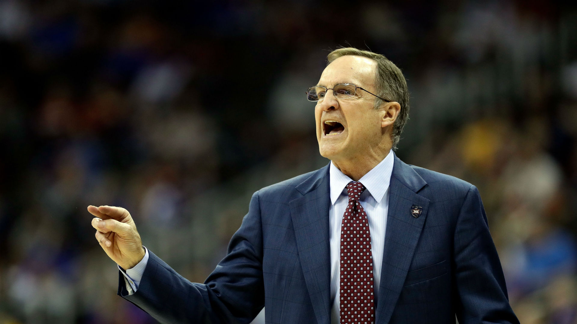 Kansas fan crashes basketball dorm offering free throw advice