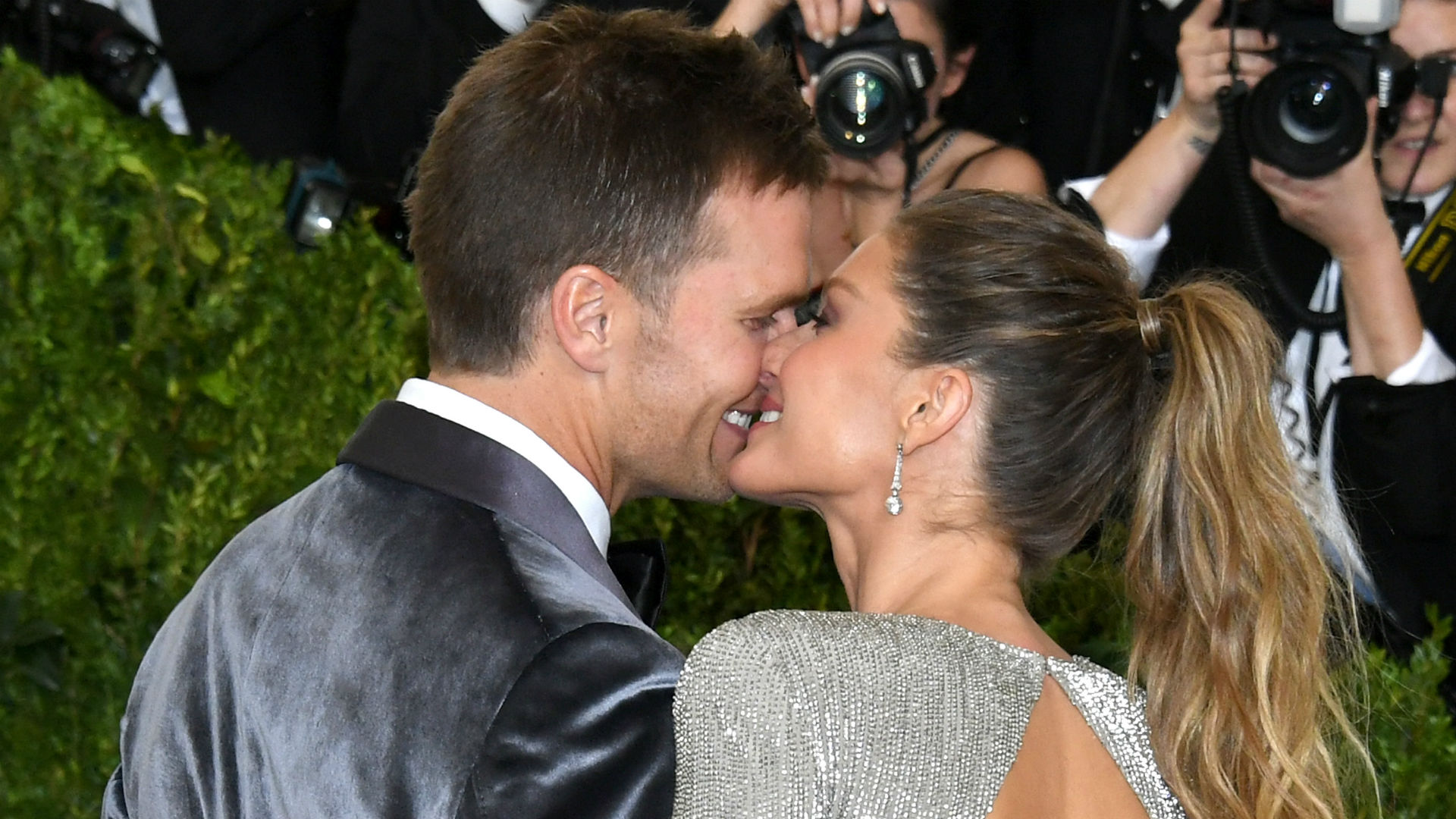 A-Rod, Tom Brady and Serena Williams dazzle at 2017 Met Gala - Sporting News