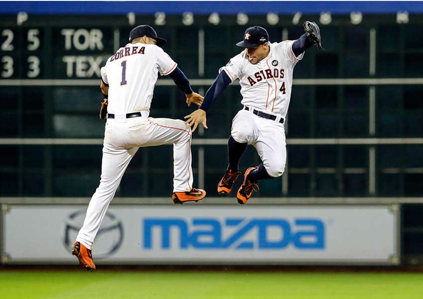 http://images.performgroup.com/di/library/sporting_news/72/69/carlos-correa-and-george-springer_1mvro9zlj40r91v6jjmqiyo9ce.jpg?t=1504763848&h=600