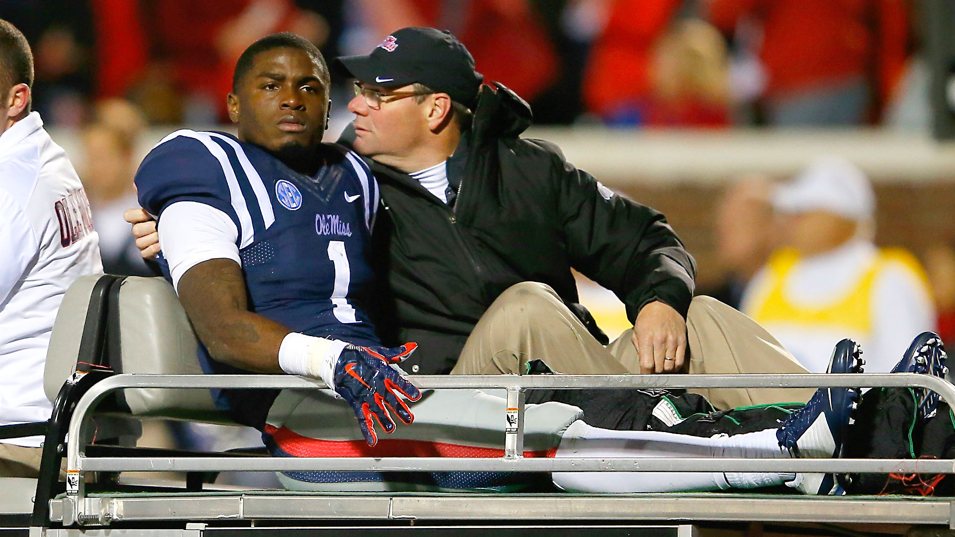 laquon-treadwell-injury-update-broken-leg-ends-ole-miss-wideout-s