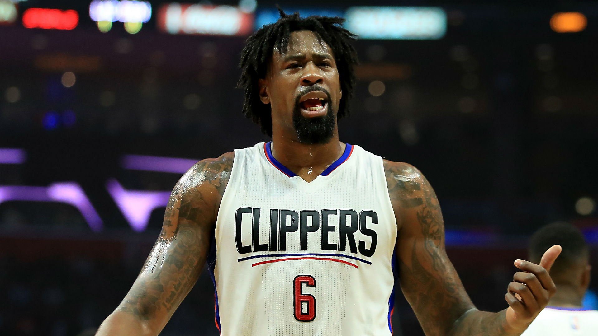 Clippers' DeAndre Jordan does the impossible, airballs backtoback