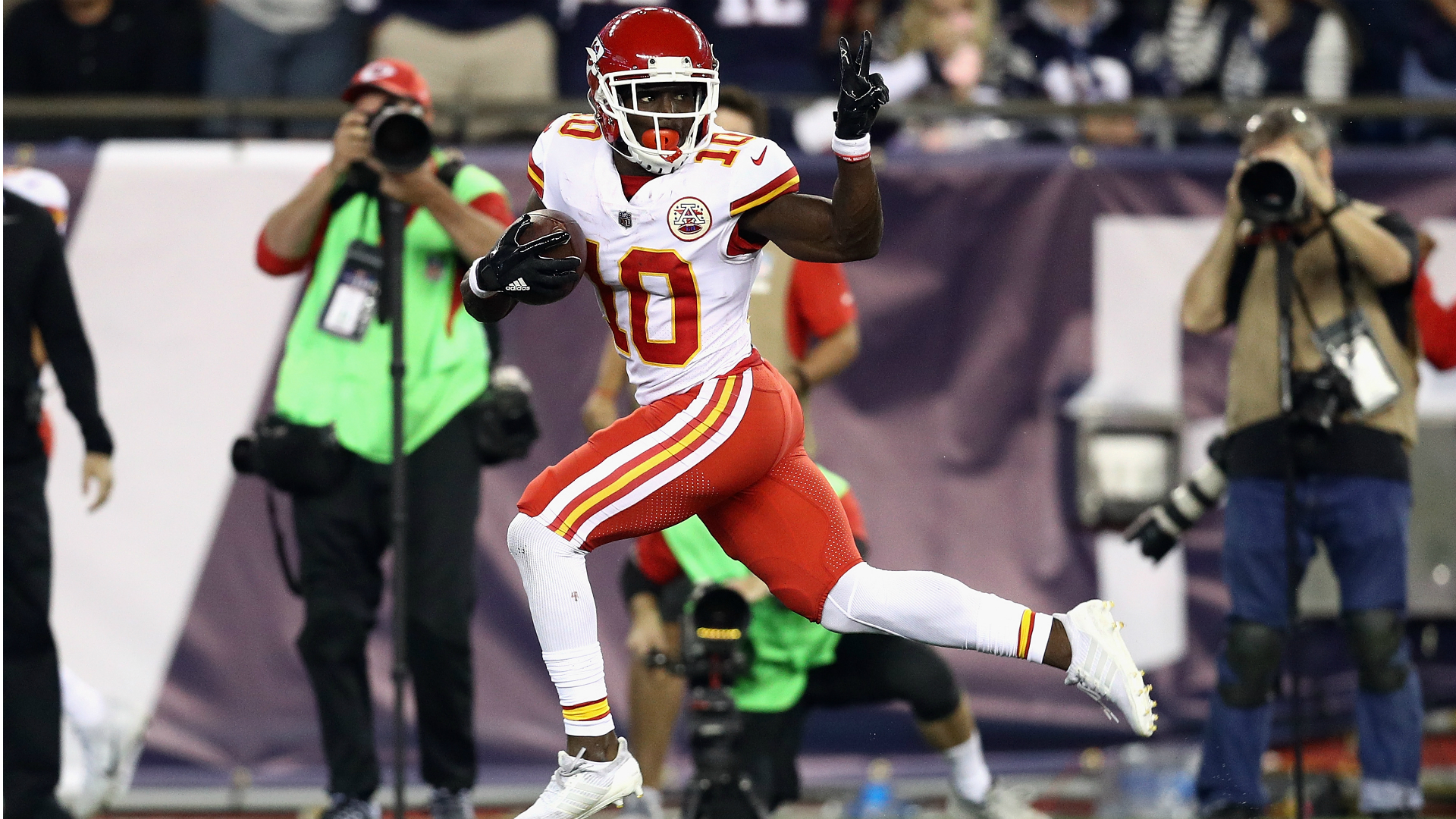 Chiefs' Tyreek Hill could be punished by NFL for his peace sign | NFL