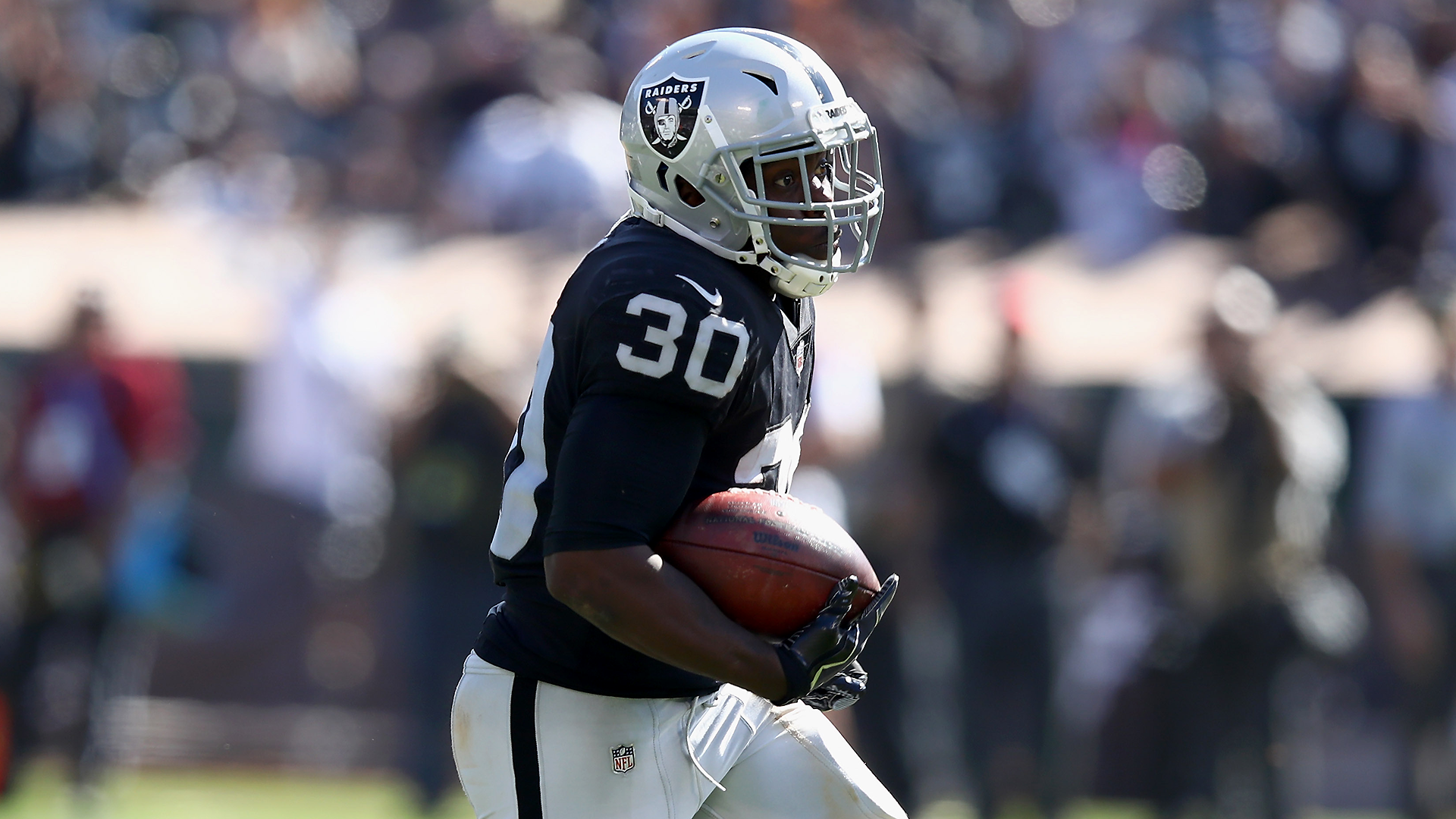 Raiders running back Jalen Richard proudly declares 'none of my kids will be vaccinated'