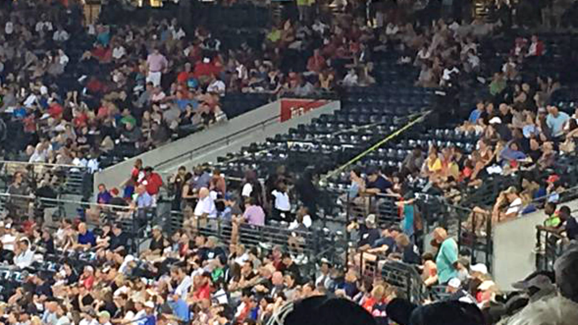 Fan dies after 40foot fall from upper deck at Turner Field MLB