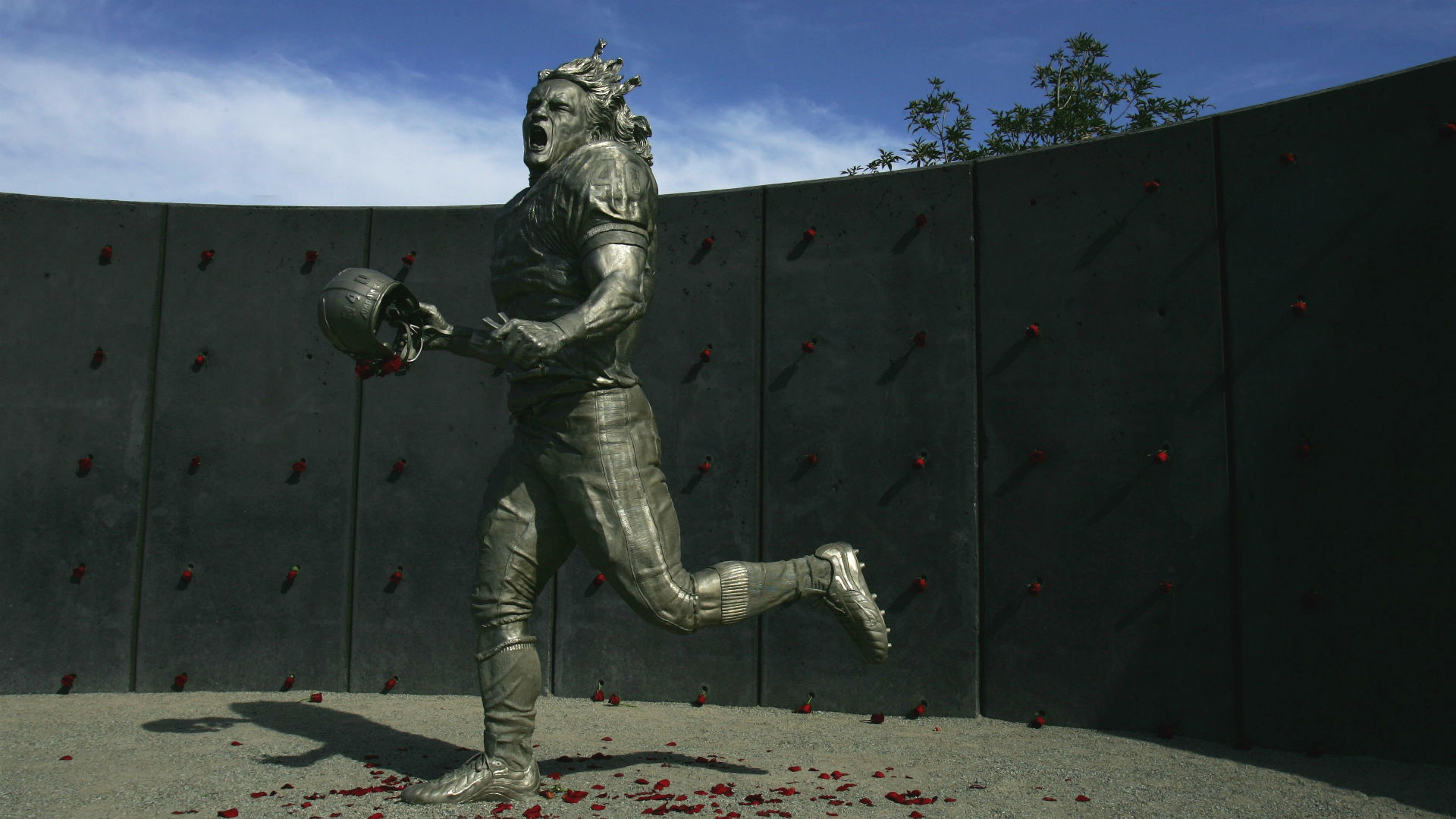 The 10 best statues in sports Sporting News