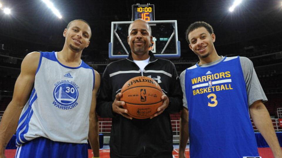 “Stephen Curry Seth Curry Dell Curry”的图片搜索结果