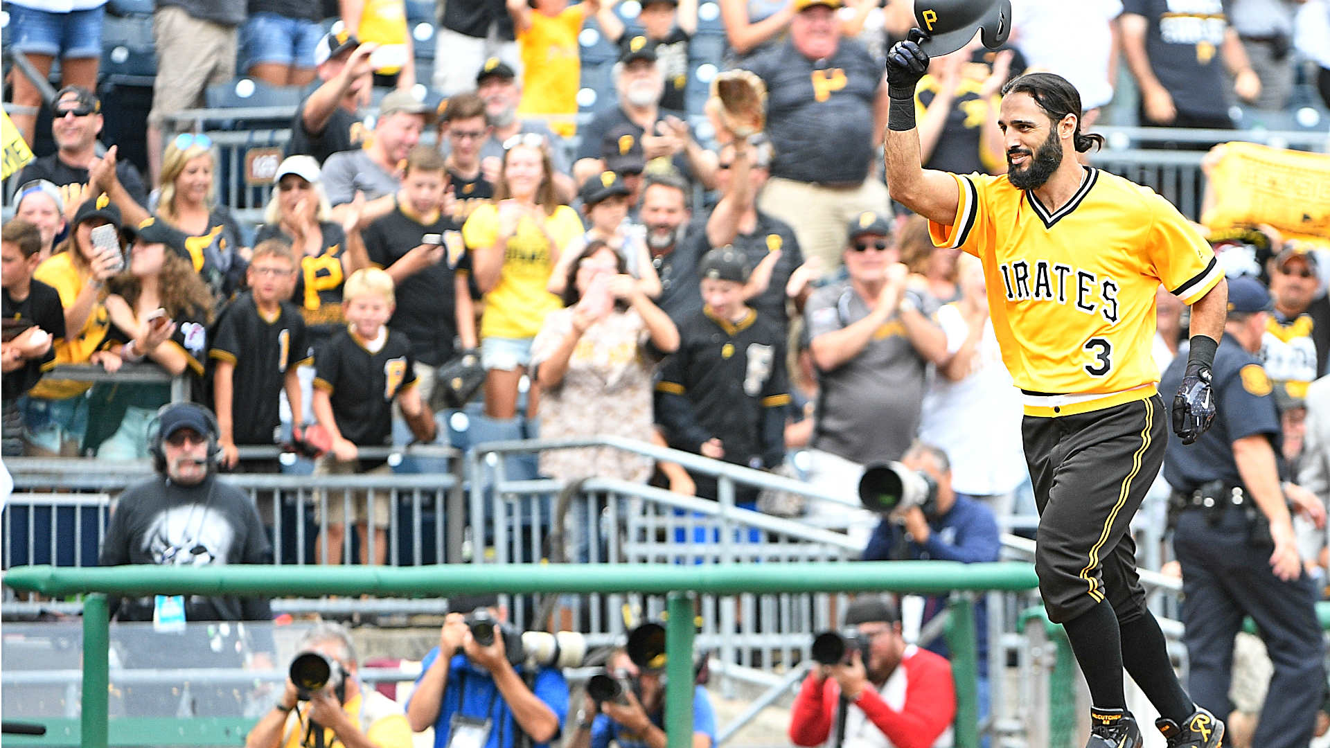 Pirates re-acquire Sean Rodriguez in trade with Braves Pirates re-acquire Sean Rodriguez in trade with Braves