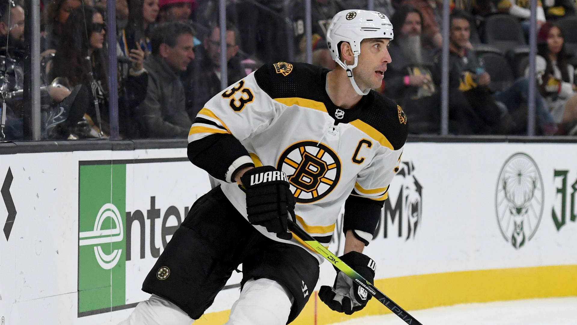 Montreal Canadiens honor Zdeno Chara at Bell Centre for NHL milestone
