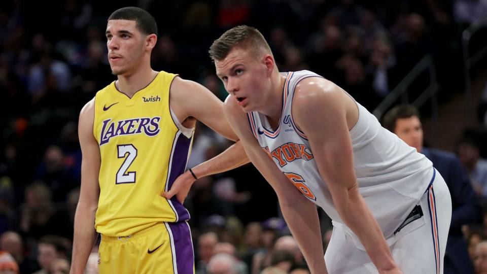 Kristaps Porzingis, bài toán khó giải của Lakers. Nhận định NBA 2017-18 ngày 22/1: Irving có nguy cơ vắng mặt