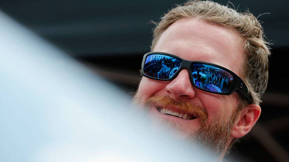 Dale-Earnhardt-Jr-081717-Getty-FTR.jpg