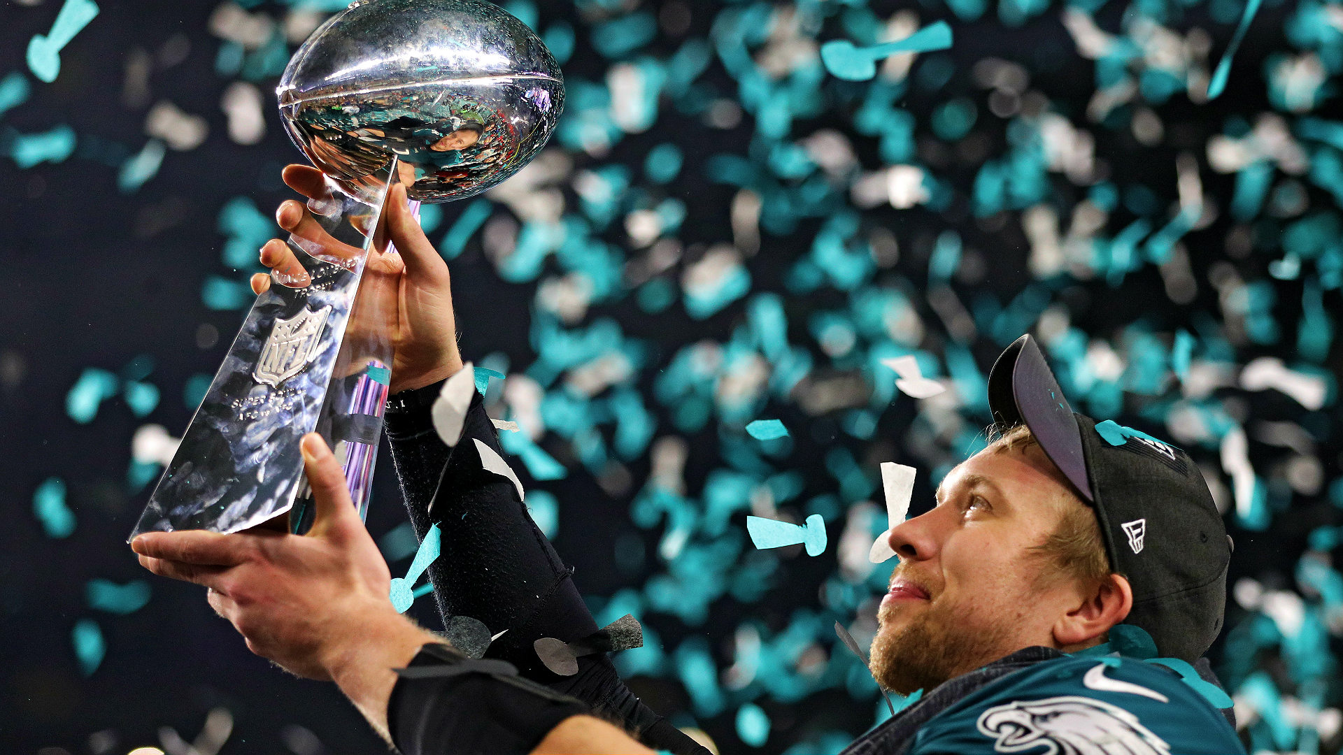 Matthew McConaughey congratulates Nick Foles with full-page newspaper ad