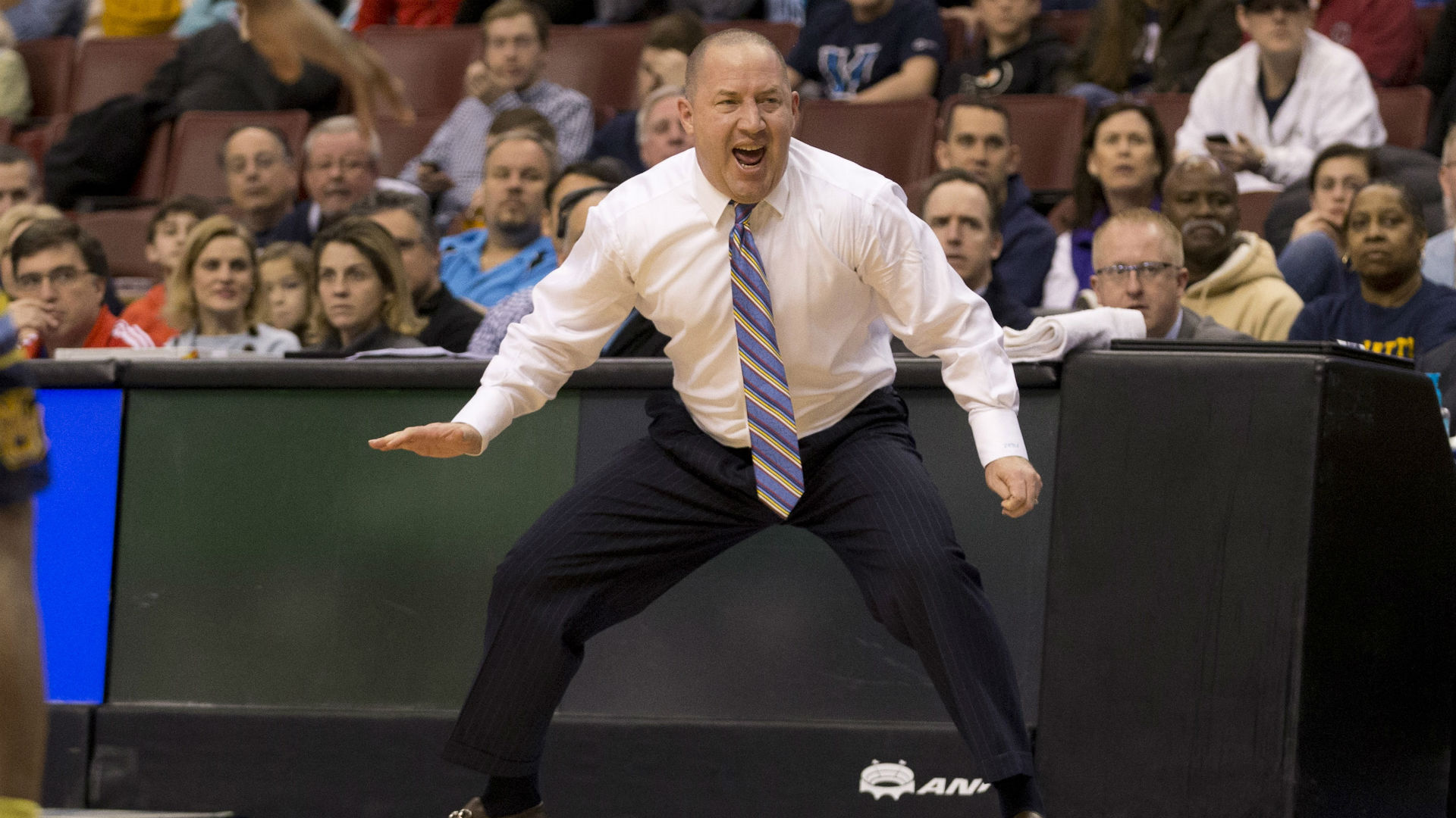 Sweaty Buzz Williams loses his mind on sidelines NCAA Basketball