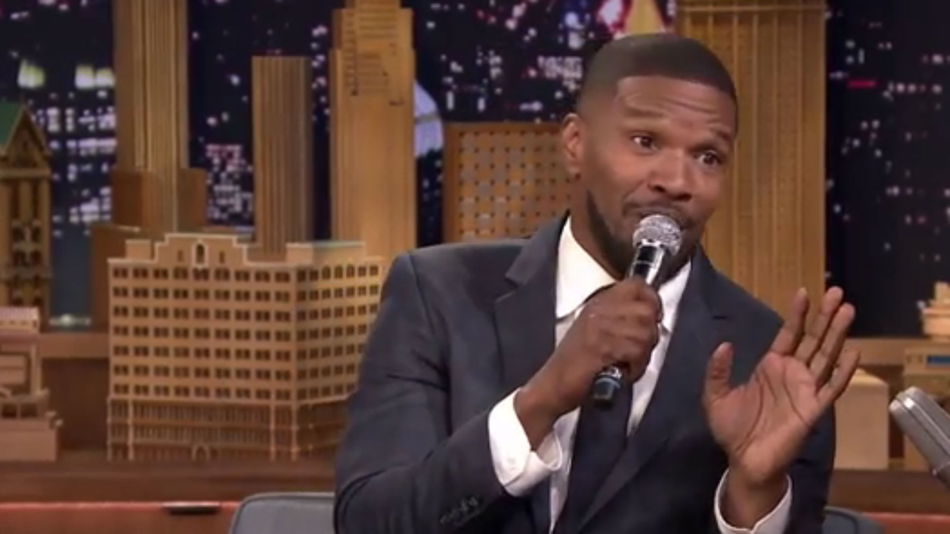 Jamie Foxx kills John Legend, Doc Rivers impressions for Jimmy Fallon