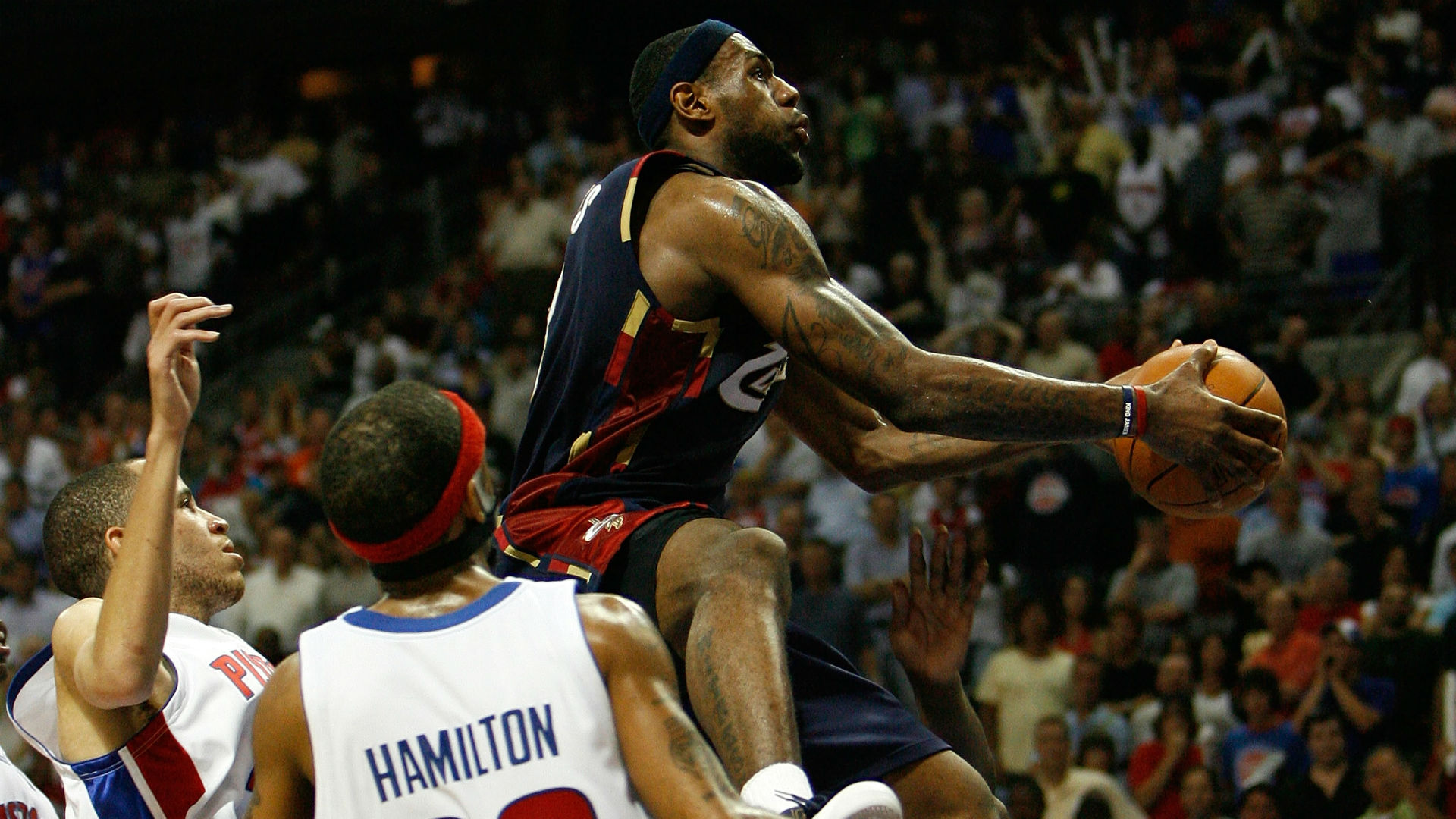 Exactly 10 years ago, LeBron James single-handedly destroyed the Pistons | NBA ...1920 x 1080