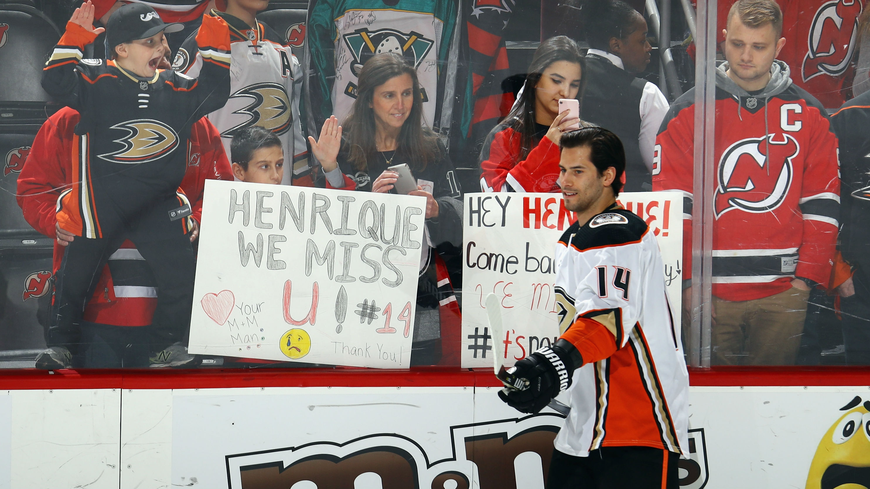 Devils pay tribute in Adam Henrique's return to New Jersey